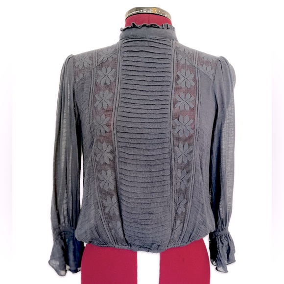 Free People Navy Blue Sheer Blouse w/Lace Flower Detail Size XS, Very Unique - Picture 7 of 9